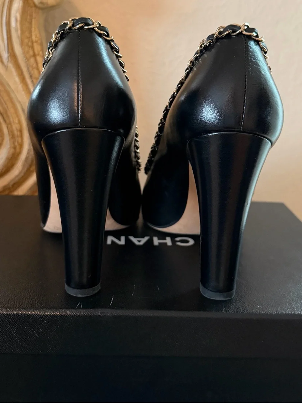 CHANEL Black Leather Chain-Trim Pointed-Toe Pumps